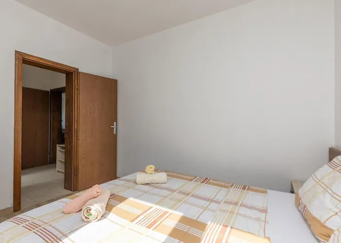 Cozy In With Kitchen * Njivice