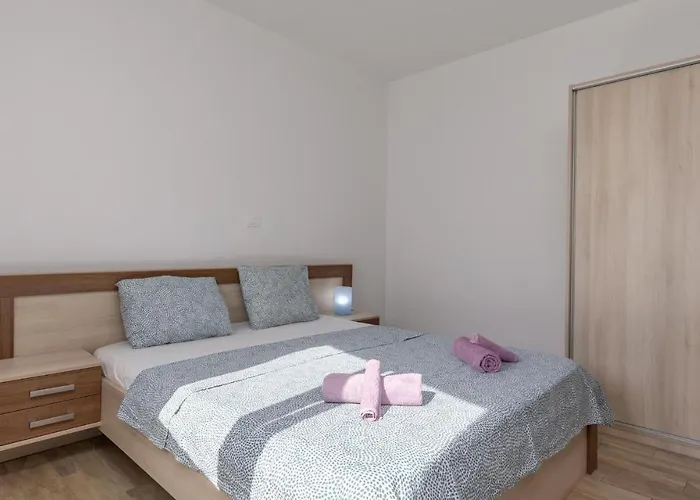 Cozy In With Kitchen * Njivice